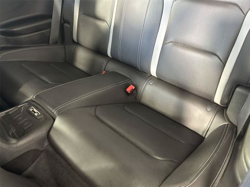 Used 2018 Chevrolet Camaro SS RWD image 13