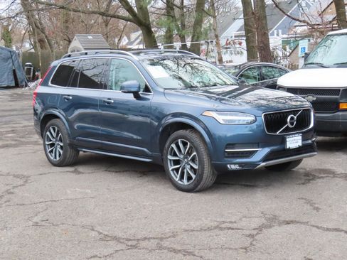 Used 2018 Volvo XC90 T6 Momentum image 5