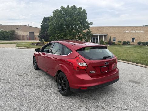 Used 2012 Ford Focus SEL FWD image 3