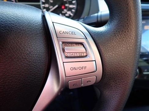 Used 2015 Nissan Altima 2.5 S w/ Sport Value Package image 16