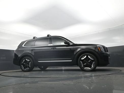 Used 2023 Kia Telluride EX AWD/4WD image 28
