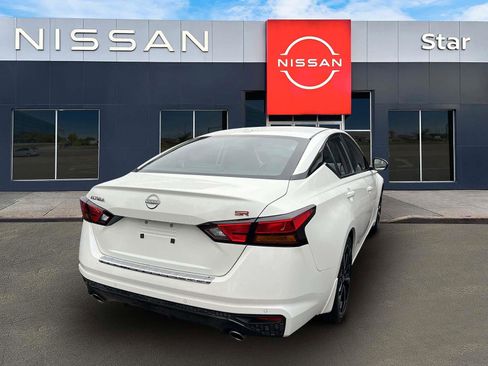 Used 2023 Nissan Altima 2.5 SR FWD image 6