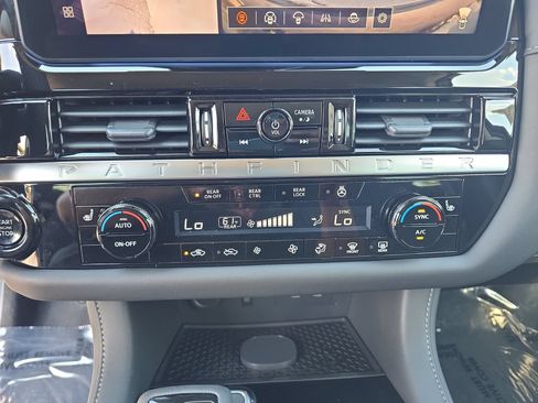 New 2026 Nissan Pathfinder SL FWD image 24