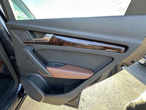 Used 2018 Audi Q5 2.0T Premium Plus image 18