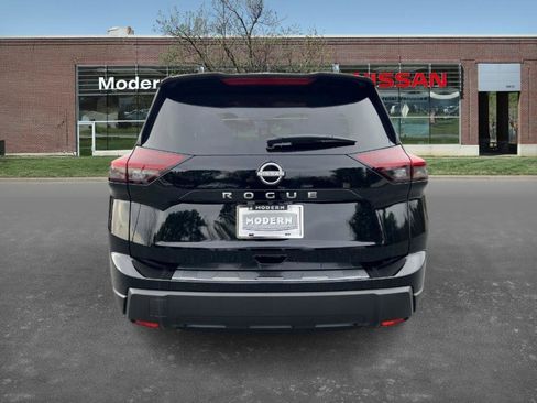New 2026 Nissan Rogue SV image 4