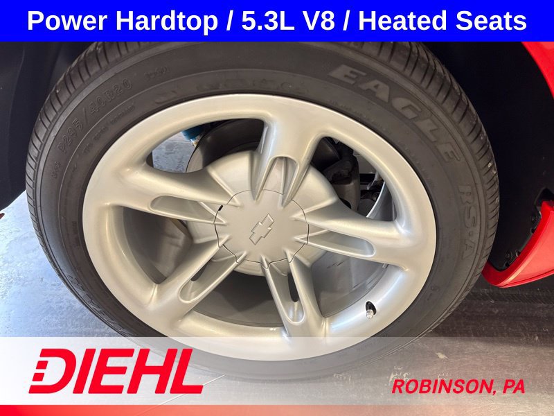 Used 2004 Chevrolet SSR w/ Preferred Equipment Group RWD image 16