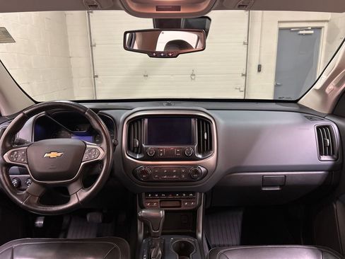 Used 2021 Chevrolet Colorado Z71 w/ Z71 Midnight Edition AWD/4WD image 18