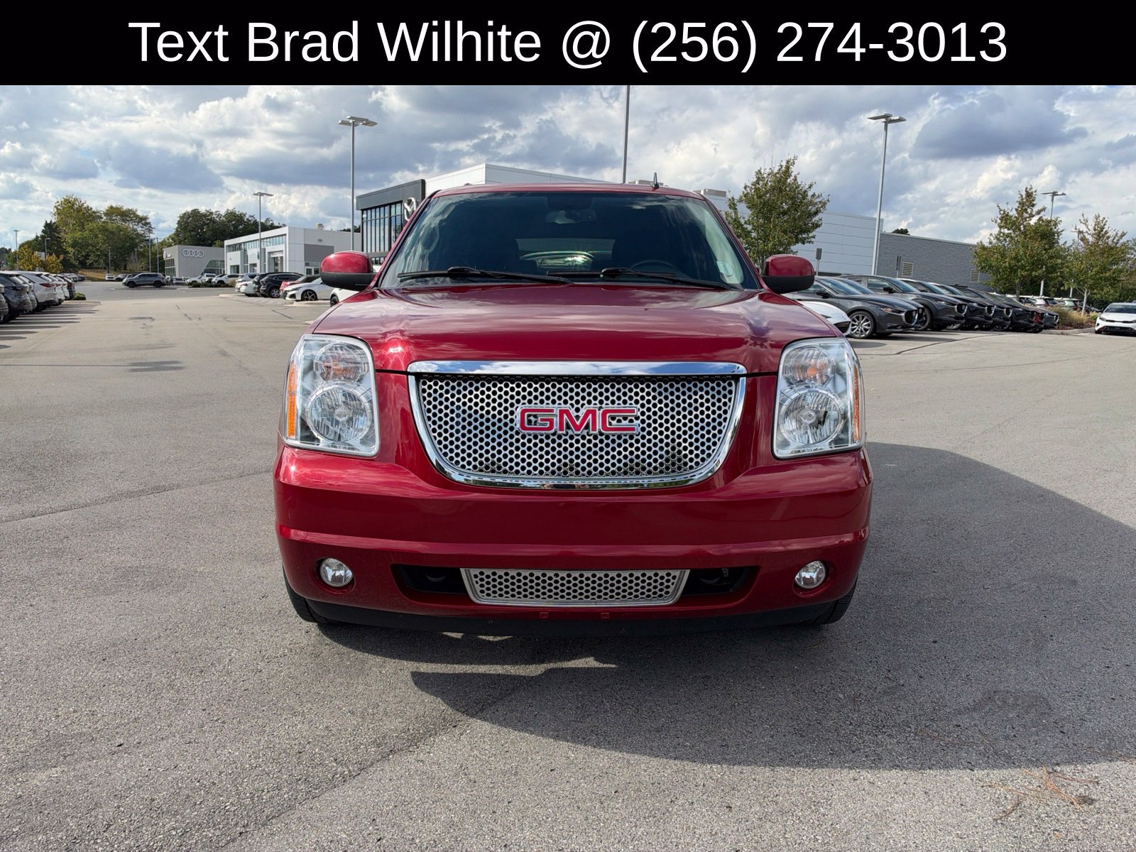 Used 2013 GMC Yukon Denali AWD/4WD image 2