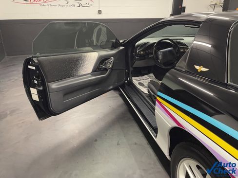 Used 1993 Chevrolet Camaro Z28 image 31