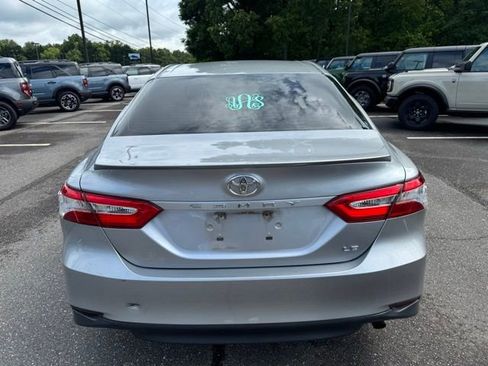 Used 2018 Toyota Camry LE FWD image 6