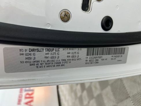 Used 2015 Dodge Challenger SXT image 26