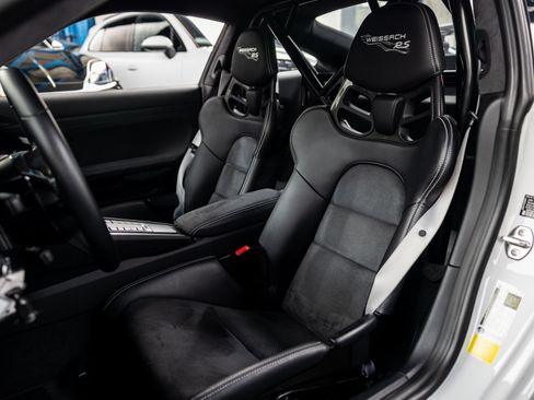 Certified 2019 Porsche 911 GT3 RS RWD image 5