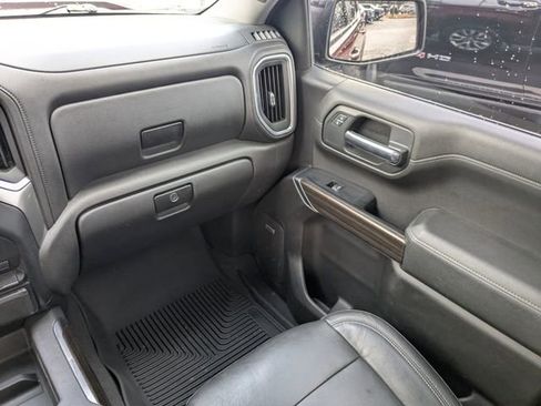 Used 2019 Chevrolet Silverado 1500 RST image 18