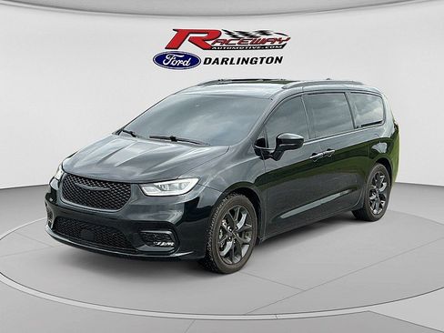 Used 2022 Chrysler Pacifica Limited w/ S Appearance Package FWD image 1