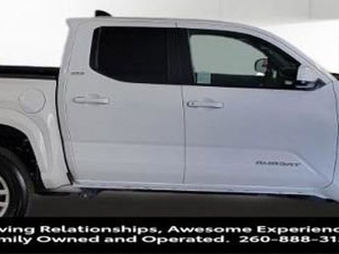 Used 2025 Toyota Tacoma 4x4 Double Cab image 7