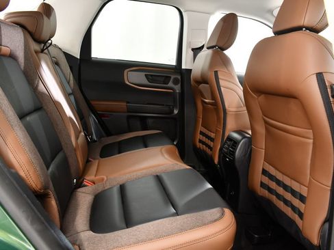 Used 2025 Ford Bronco Sport Outer Banks w/ Outer Banks Tech Package+ AWD/4WD image 19