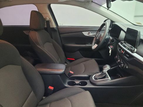 Used 2023 Kia Forte LXS w/ LXS Technology Package FWD image 21