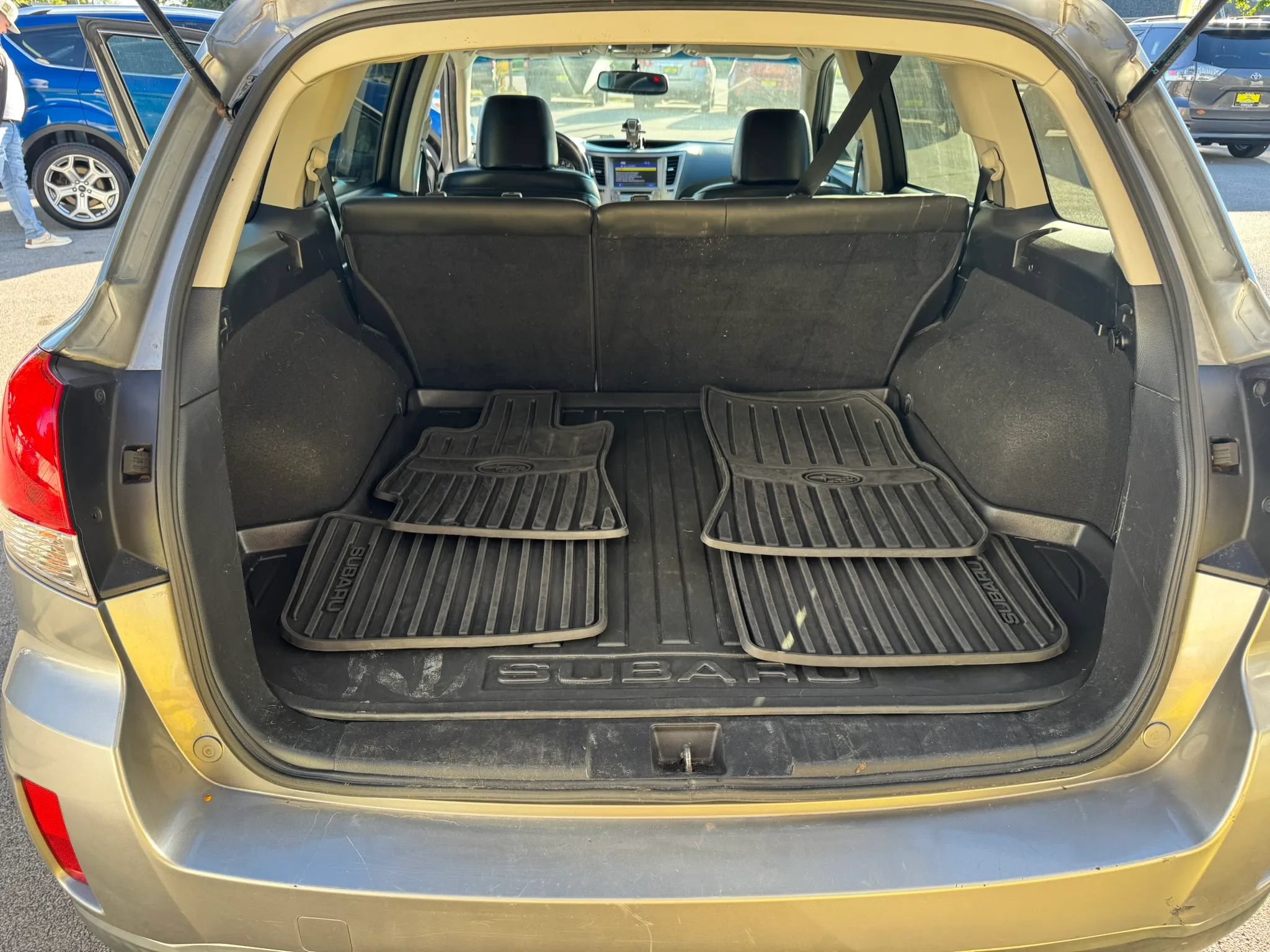 Used 2011 Subaru Outback 2.5i Limited AWD/4WD image 20