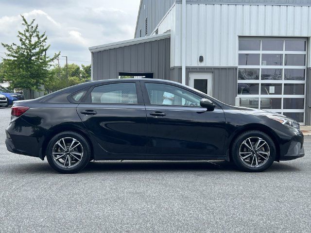 Used 2023 Kia Forte LXS w/ LXS Technology Package FWD image 14