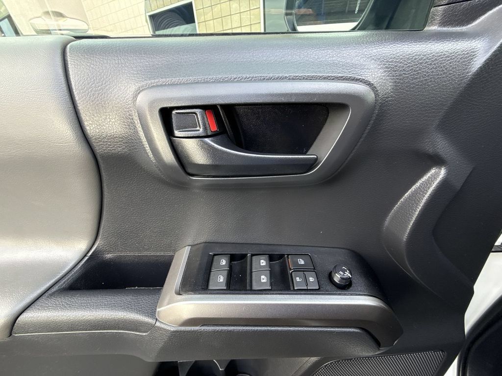 Used 2023 Toyota Tacoma SR5 RWD image 22