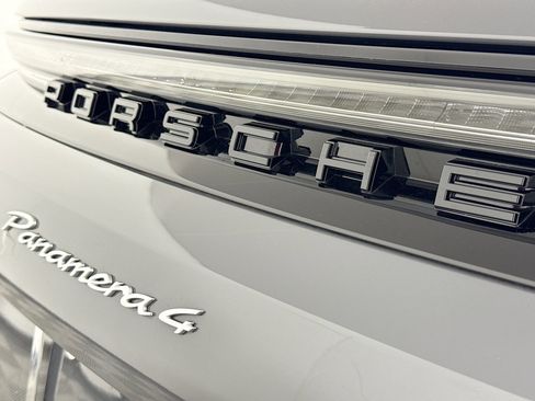Certified 2025 Porsche Panamera 4 image 32