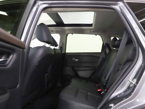Used 2023 Nissan Rogue SL w/ SL Premium Package AWD/4WD image 19