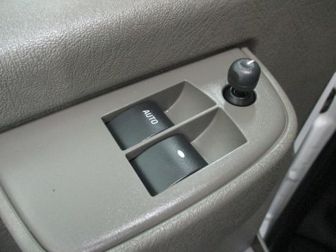 Used 2024 GMC Savana 2500 w/ Driver Convenience Package image 13