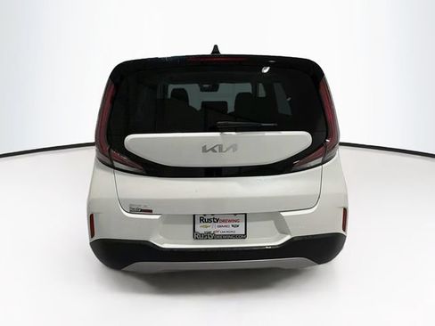 Used 2025 Kia Soul LX w/ LX Technology Package FWD image 6