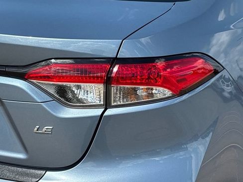 Used 2022 Toyota Corolla LE FWD image 28