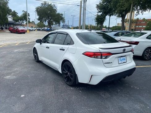 Used 2021 Toyota Corolla SE FWD image 3