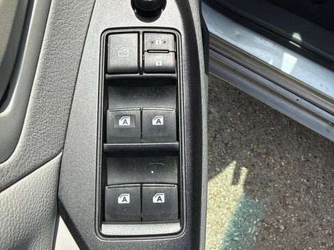 Used 2017 Toyota Sienna L FWD image 9