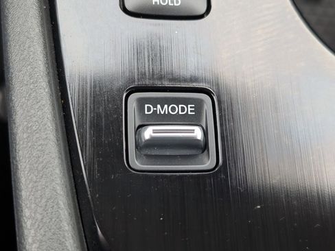 Certified 2023 Nissan Rogue SV FWD image 20