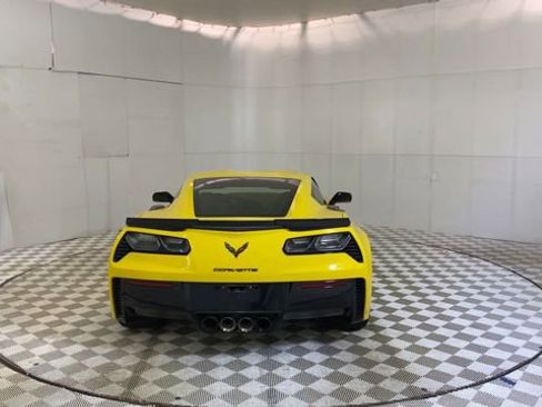 Used 2019 Chevrolet Corvette Z06 RWD image 7