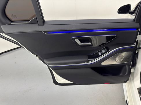 Used 2022 Mercedes-Benz S 500 4MATIC w/ AMG Line Package image 57