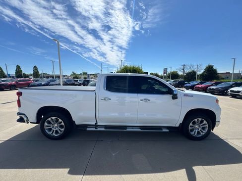 Used 2024 Chevrolet Silverado 1500 LTZ AWD/4WD image 4