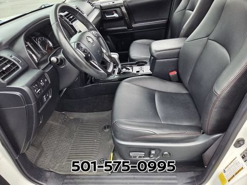 Used 2022 Toyota 4Runner TRD Off-Road Premium w/ Moonroof Package AWD/4WD image 10