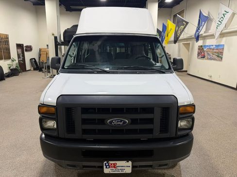 Used 2014 Ford E-250 and Econoline 250 Extended w/ Power Group RWD image 4