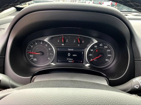 Used 2024 GMC Terrain SLT w/ LPO, 'HIT The Road' Package AWD/4WD image 15