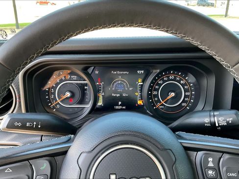 Used 2026 Jeep Gladiator Rubicon AWD/4WD image 25