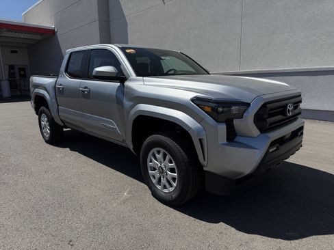 New 2026 Toyota Tacoma SR5 AWD/4WD image 2