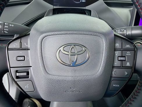 New 2026 Toyota Prius Plug-In Hybrid FWD image 15
