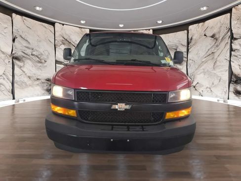 Used 2019 Chevrolet Express 2500 w/ Driver Convenience Package RWD image 9