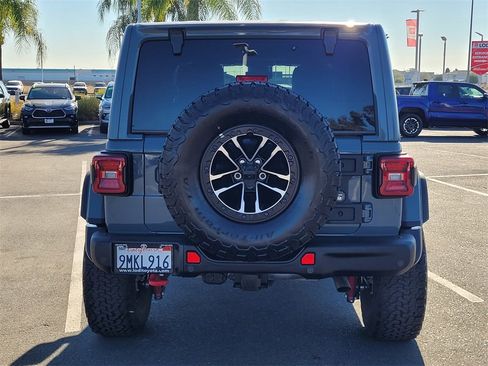 Used 2024 Jeep Wrangler Unlimited Rubicon image 5