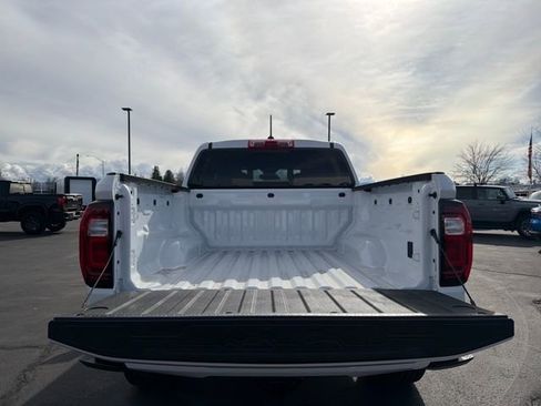 New 2026 GMC Canyon Elevation image 6