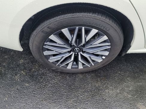 Used 2025 Nissan Altima 2.5 SV image 13