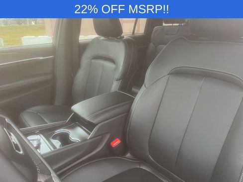 New 2025 Jeep Grand Cherokee L Limited image 9