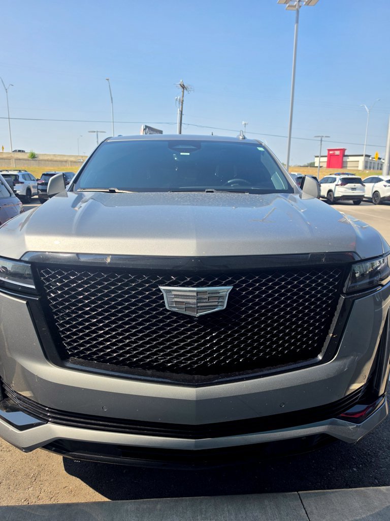 Used 2023 Cadillac Escalade Sport Platinum w/ LPO, ONYX Package AWD/4WD image 5