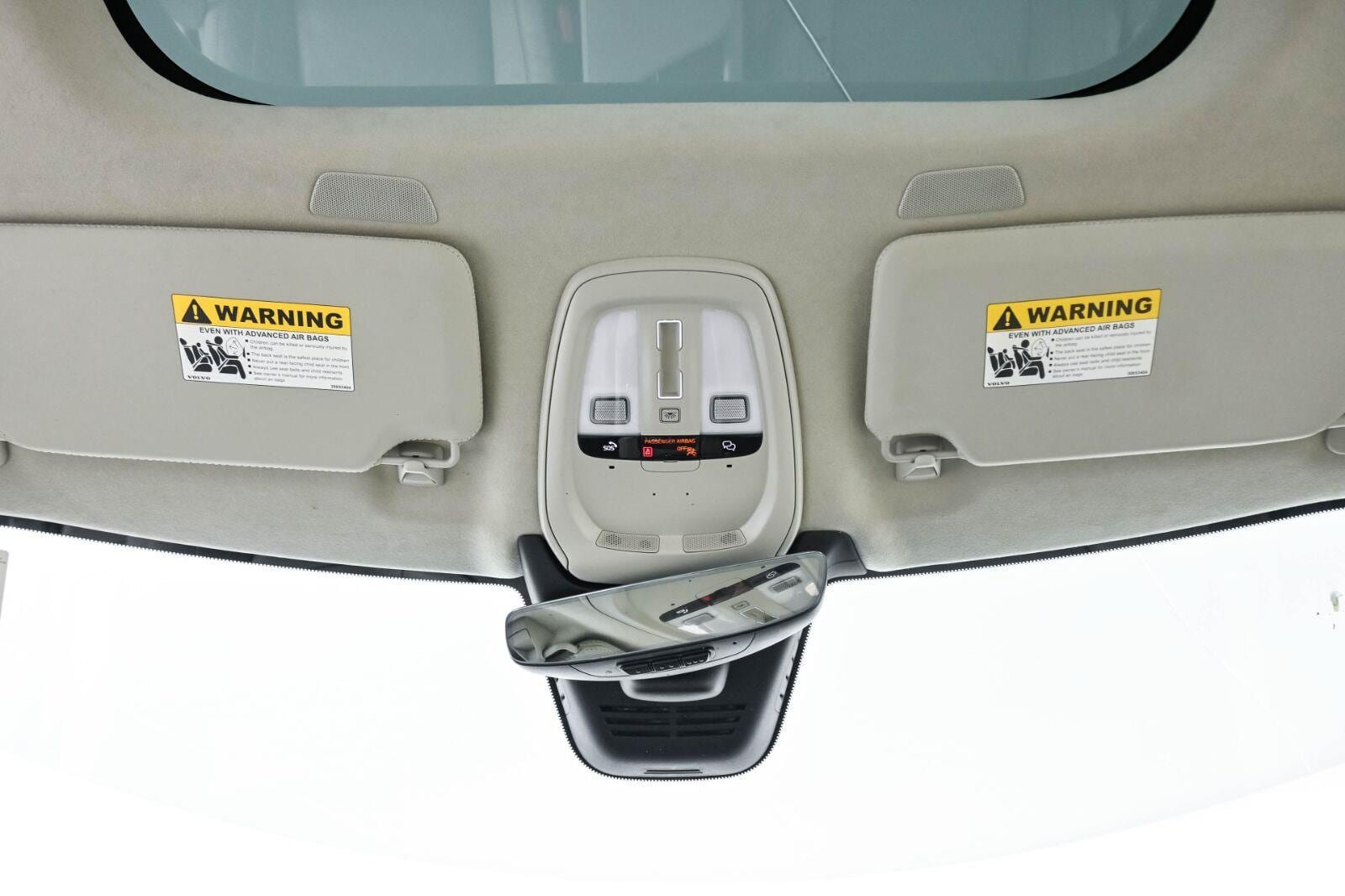 Certified 2024 Volvo XC90 T8 Ultimate w/ Lounge Package AWD/4WD image 18