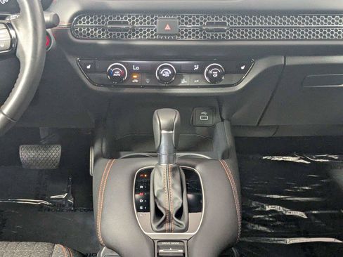Used 2023 Honda HR-V Sport image 39