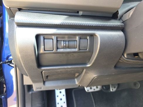 Used 2024 Subaru Crosstrek 2.0i Premium image 15